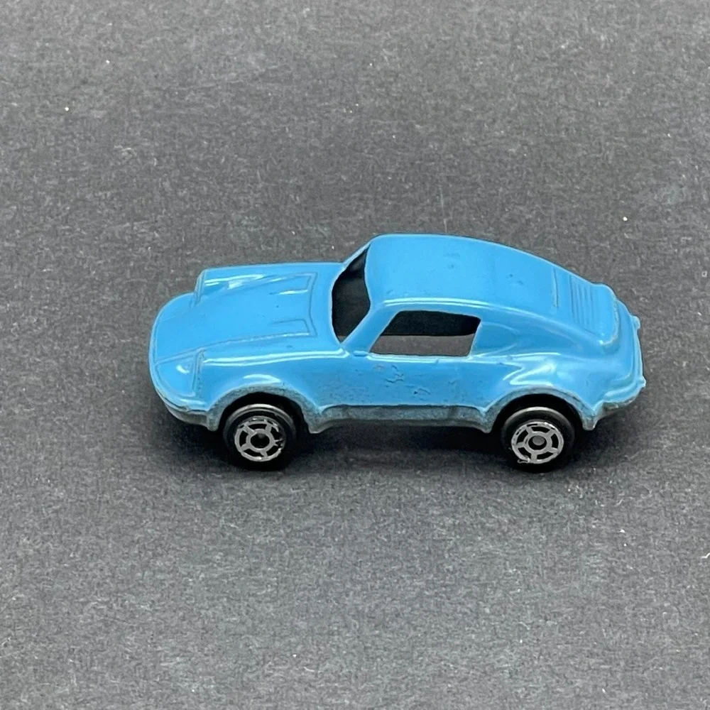 Tootsie Toy 2 Chicago USA‎ Porsche Car Vehicle Blue Diecast 1/87 Scale Loose